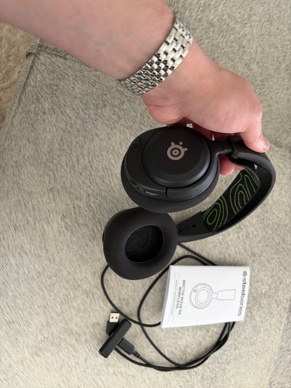 SteelSeries Arctis Nova 5X Wireless Gaming Headset – Like New - Picture 3 of 6